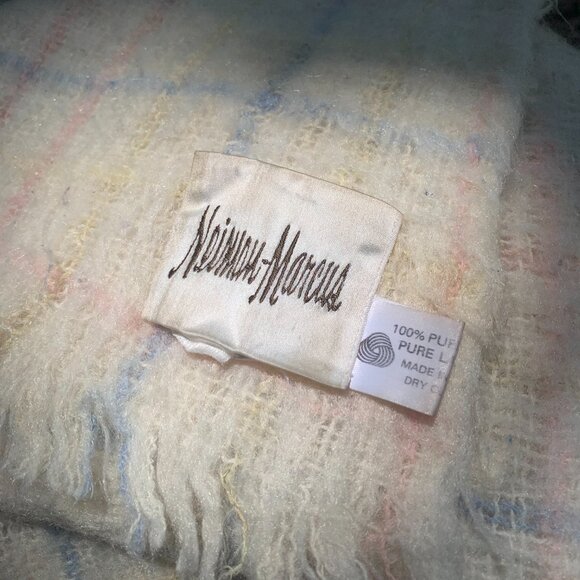 Vintage plaid 100% Wool throw blanket - Picture 4 of 8